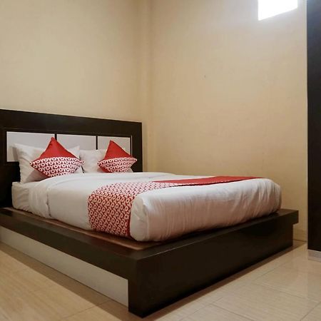 Oyo 1394 Rumaisa Homestay Syariah Pekanbaru Εξωτερικό φωτογραφία