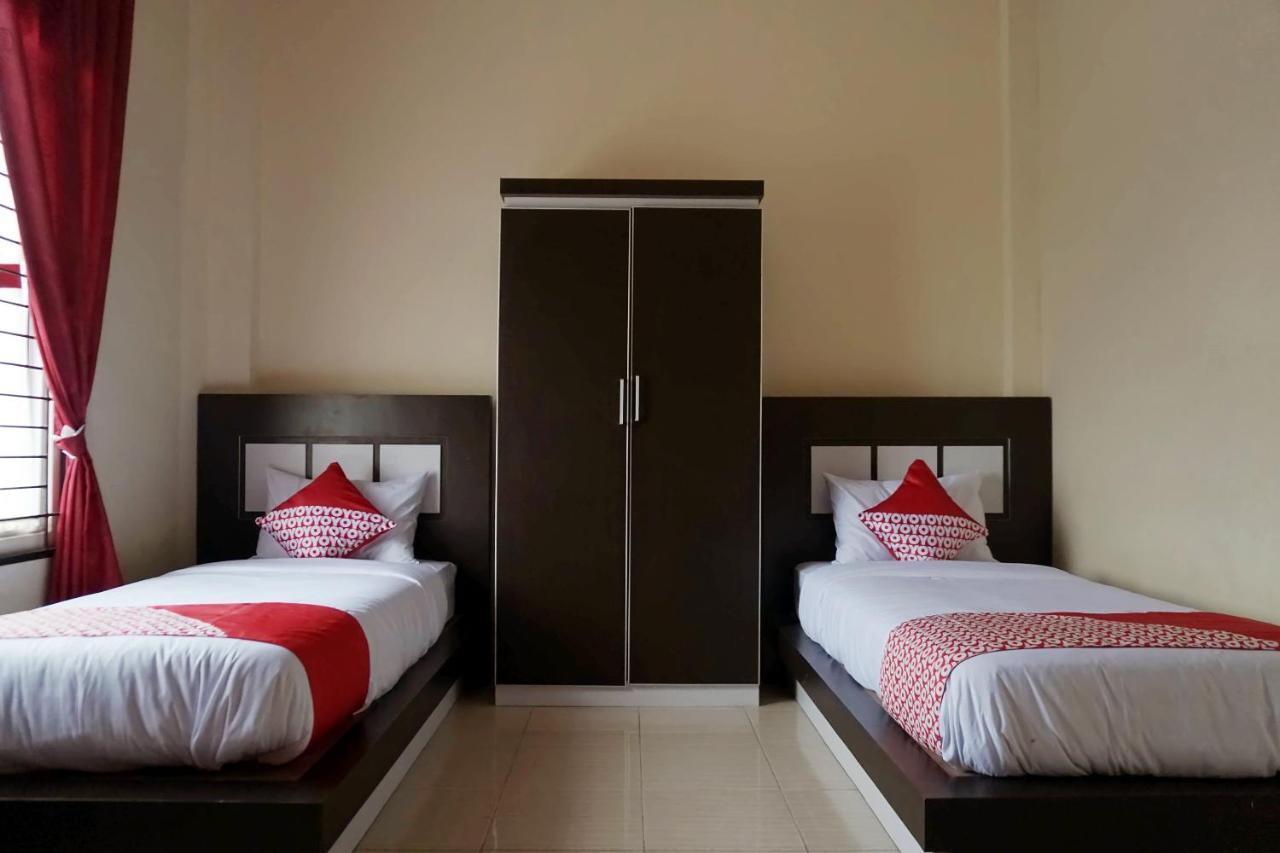 Oyo 1394 Rumaisa Homestay Syariah Pekanbaru Εξωτερικό φωτογραφία