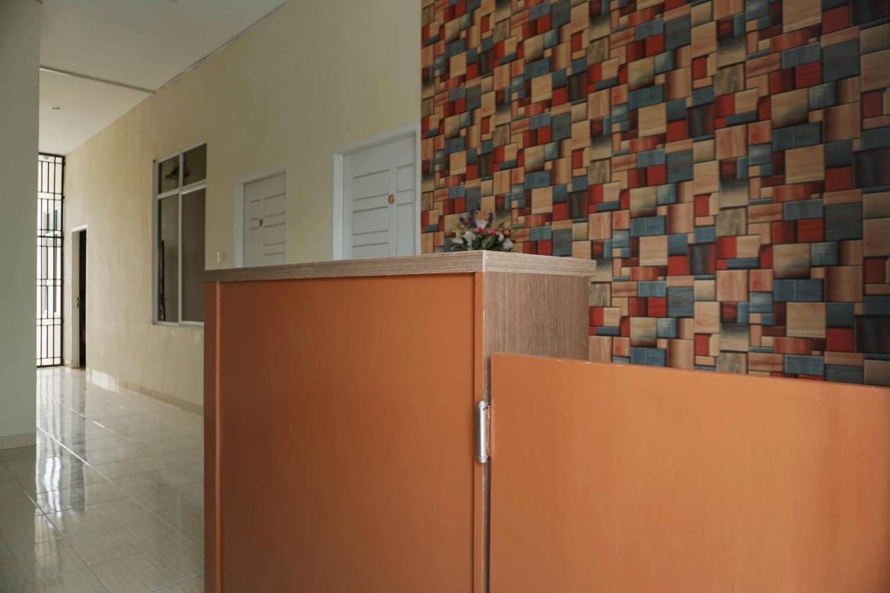 Oyo 1394 Rumaisa Homestay Syariah Pekanbaru Εξωτερικό φωτογραφία