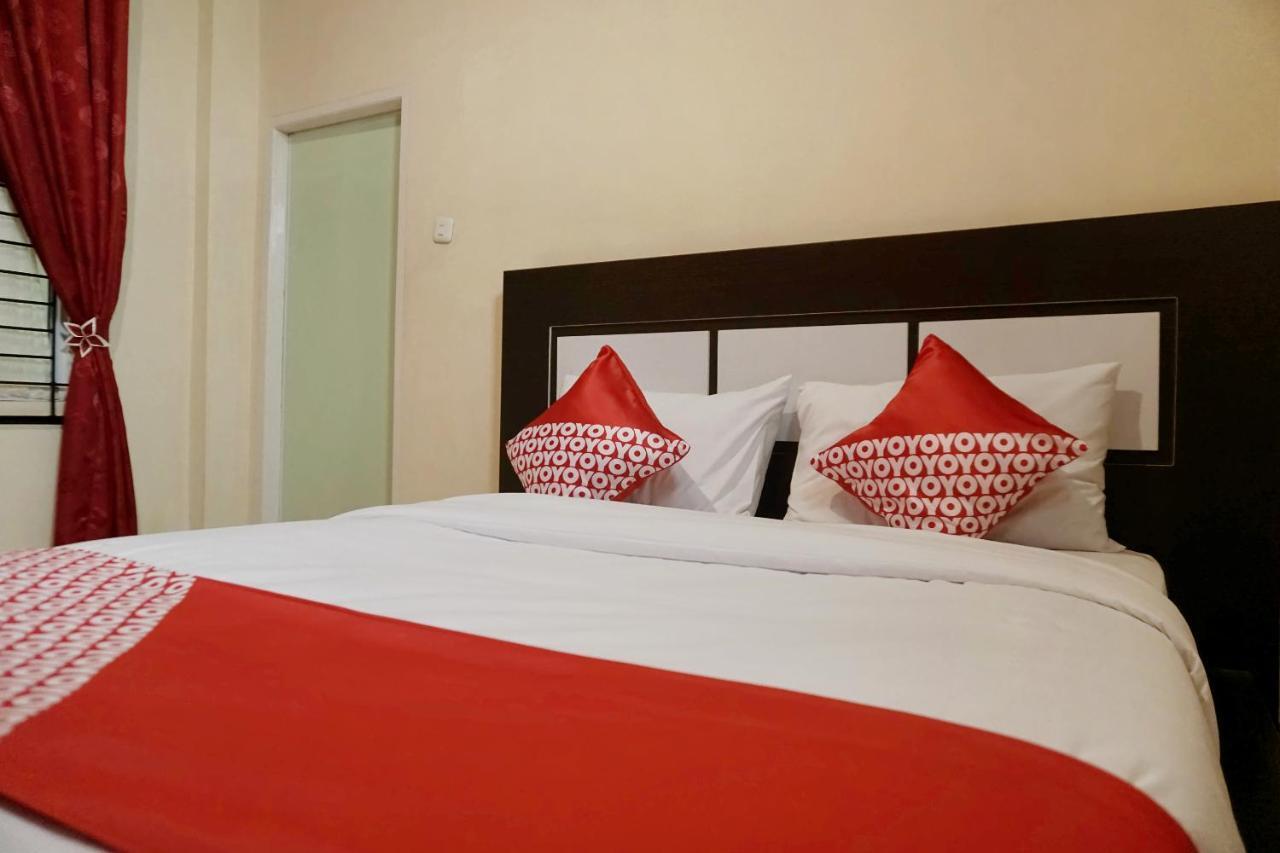 Oyo 1394 Rumaisa Homestay Syariah Pekanbaru Εξωτερικό φωτογραφία