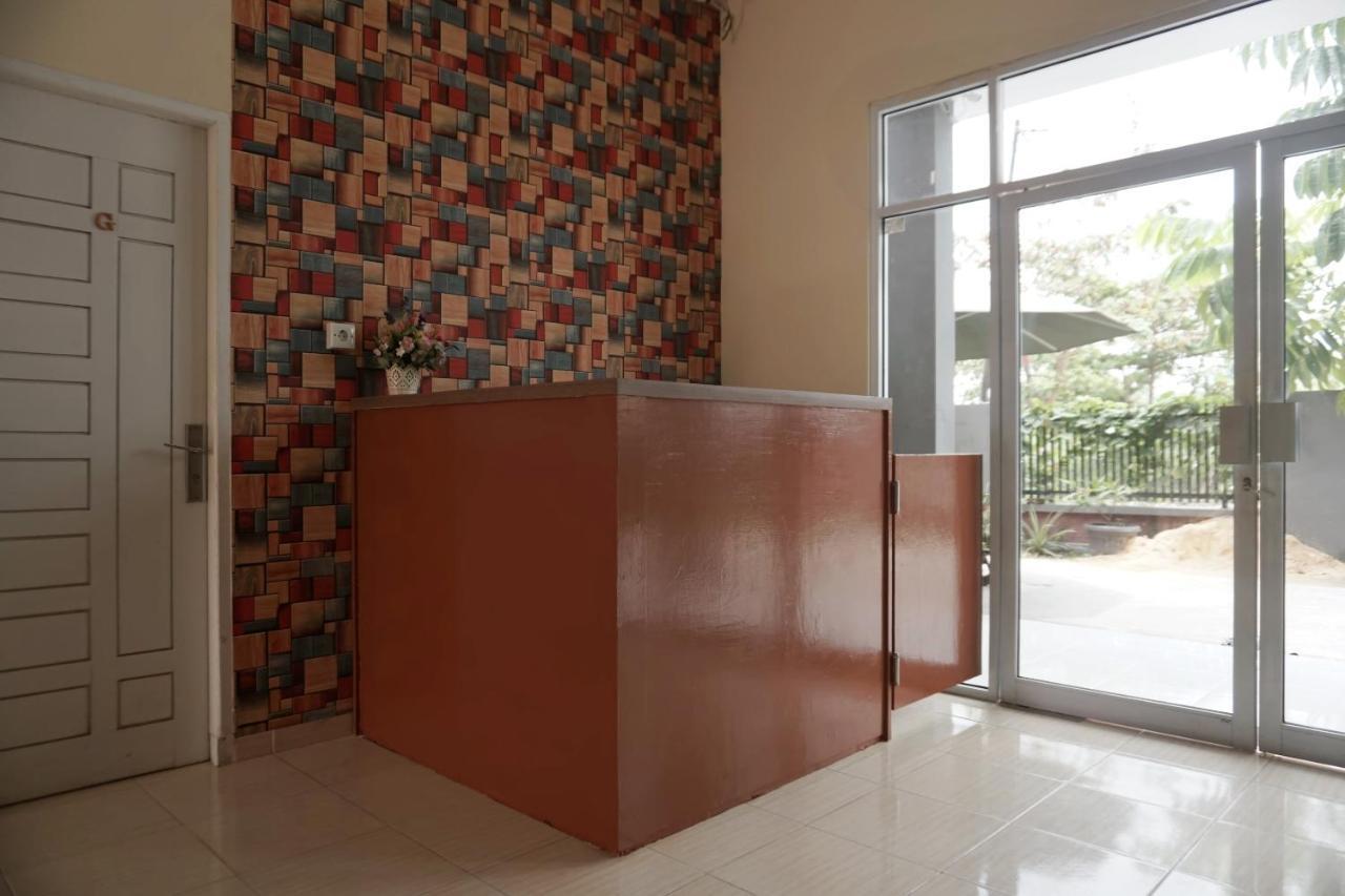 Oyo 1394 Rumaisa Homestay Syariah Pekanbaru Εξωτερικό φωτογραφία