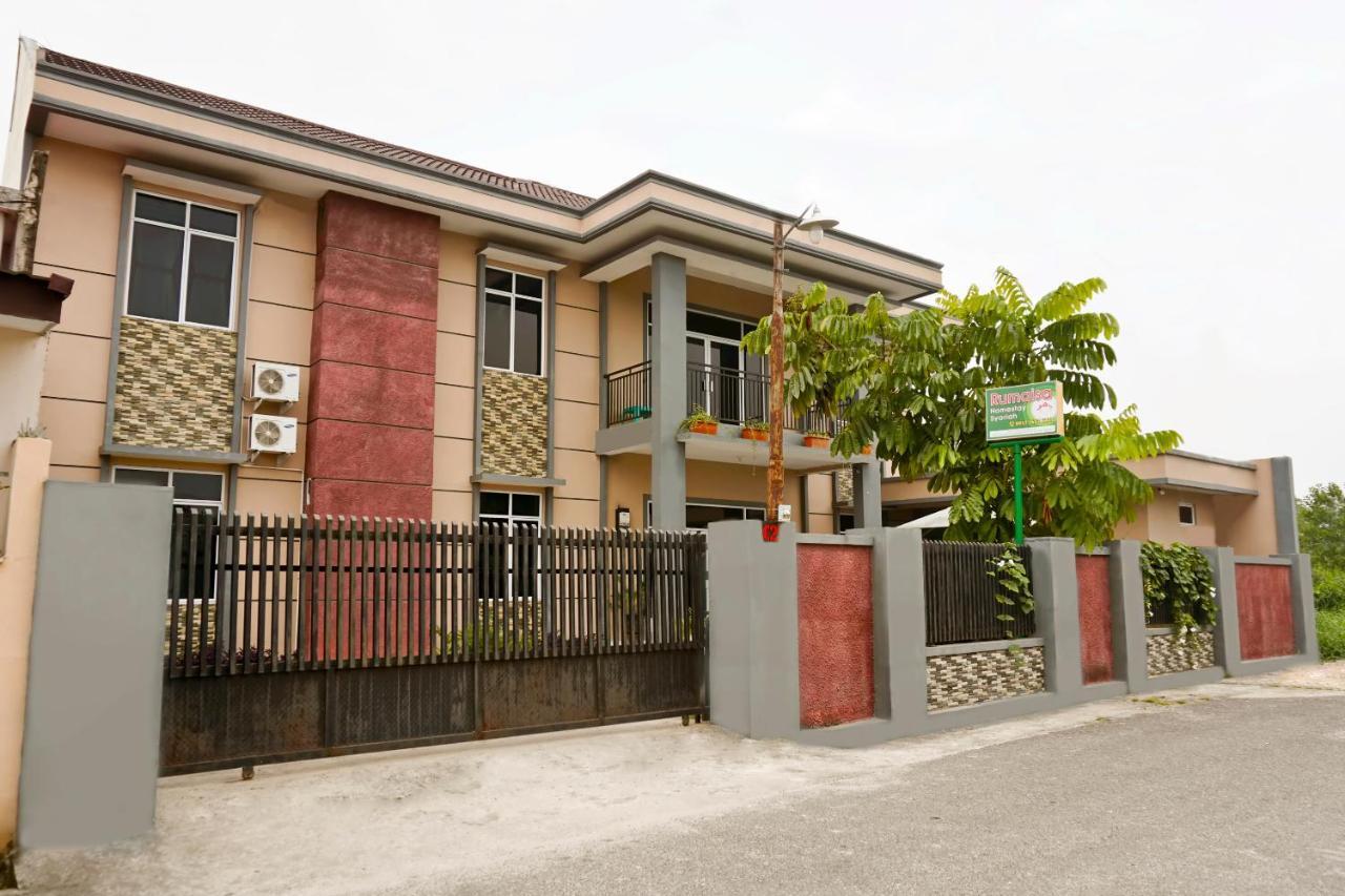 Oyo 1394 Rumaisa Homestay Syariah Pekanbaru Εξωτερικό φωτογραφία