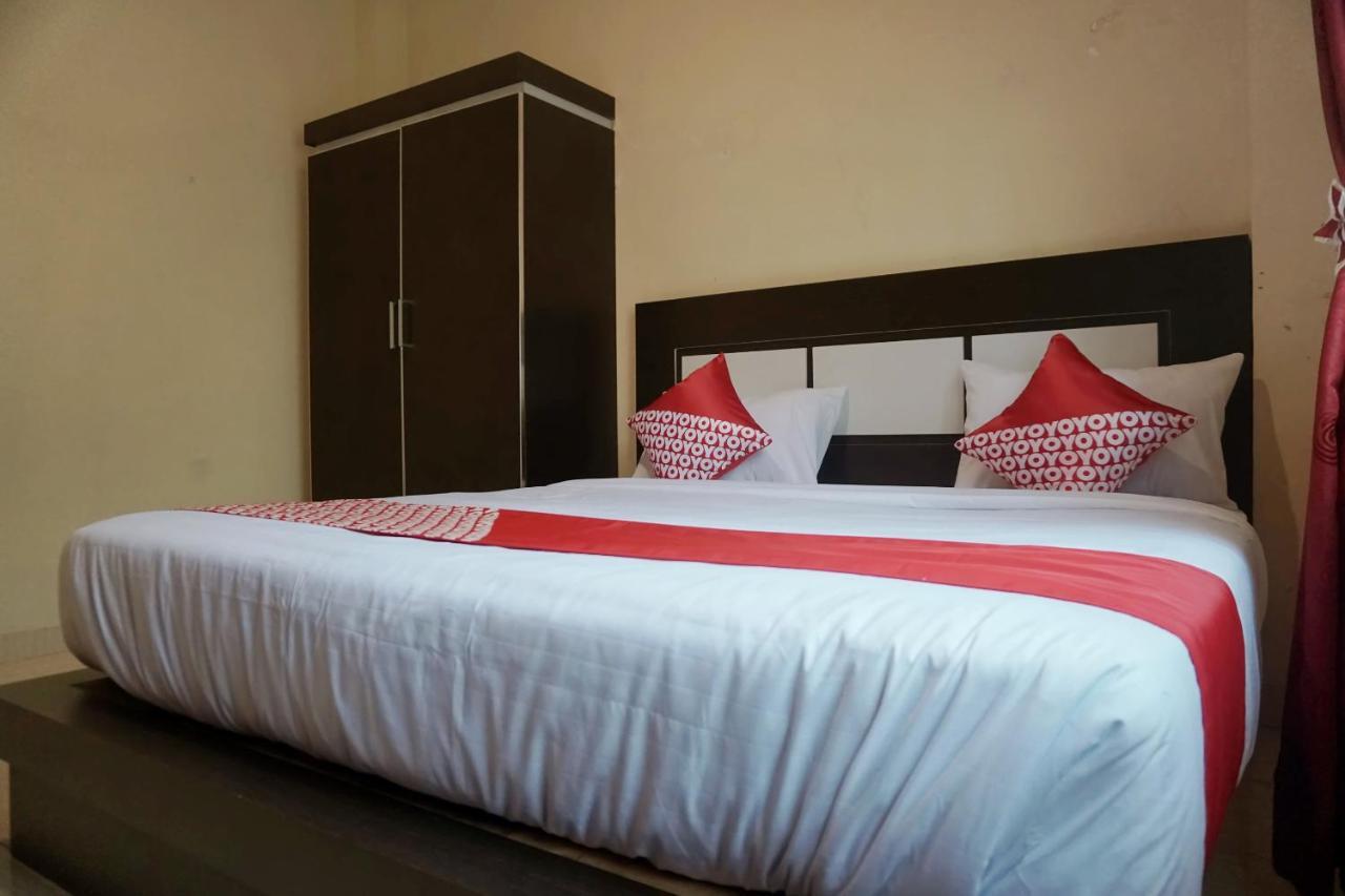 Oyo 1394 Rumaisa Homestay Syariah Pekanbaru Εξωτερικό φωτογραφία