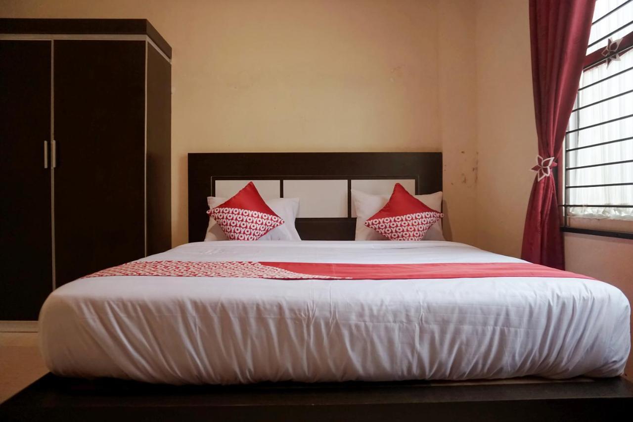 Oyo 1394 Rumaisa Homestay Syariah Pekanbaru Εξωτερικό φωτογραφία