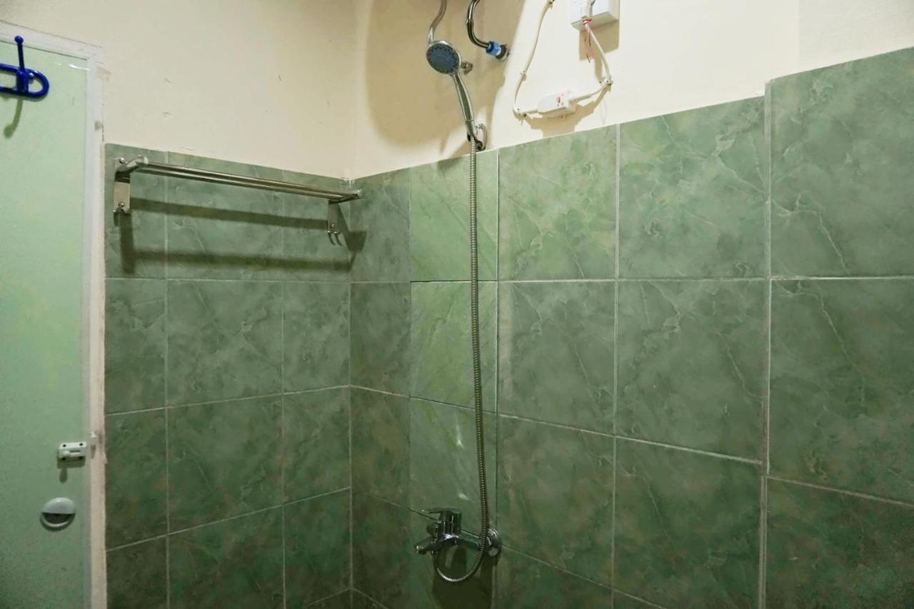 Oyo 1394 Rumaisa Homestay Syariah Pekanbaru Εξωτερικό φωτογραφία